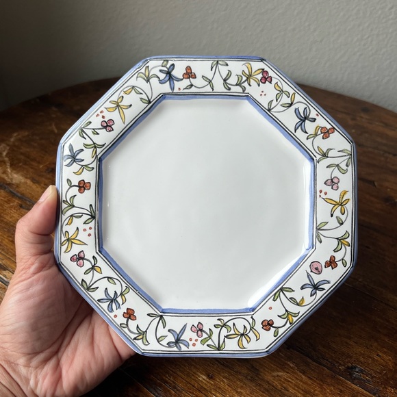 Set of 6 Lis Ceramica Brasil Handpainted Floral Motif Salad Plates - Picture 2 of 10